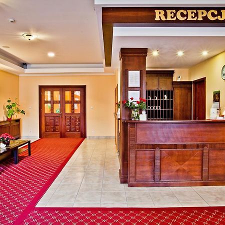 Hotel Stara Szmergielnia بييلسكو بياوا المظهر الخارجي الصورة