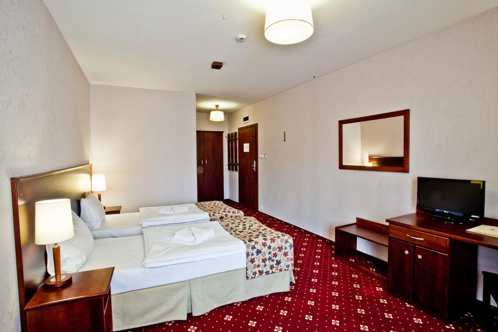 Hotel Stara Szmergielnia بييلسكو بياوا الغرفة الصورة